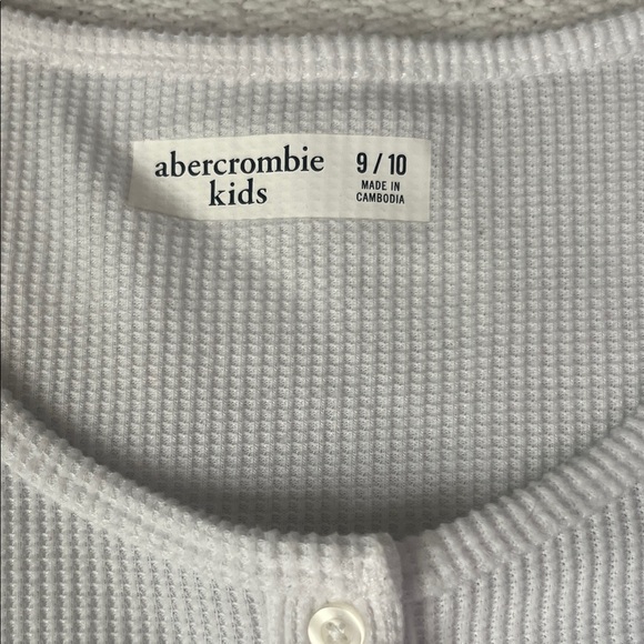Abercrombie Kids White Button Down Ribbed Shirt - Picture 2 of 3